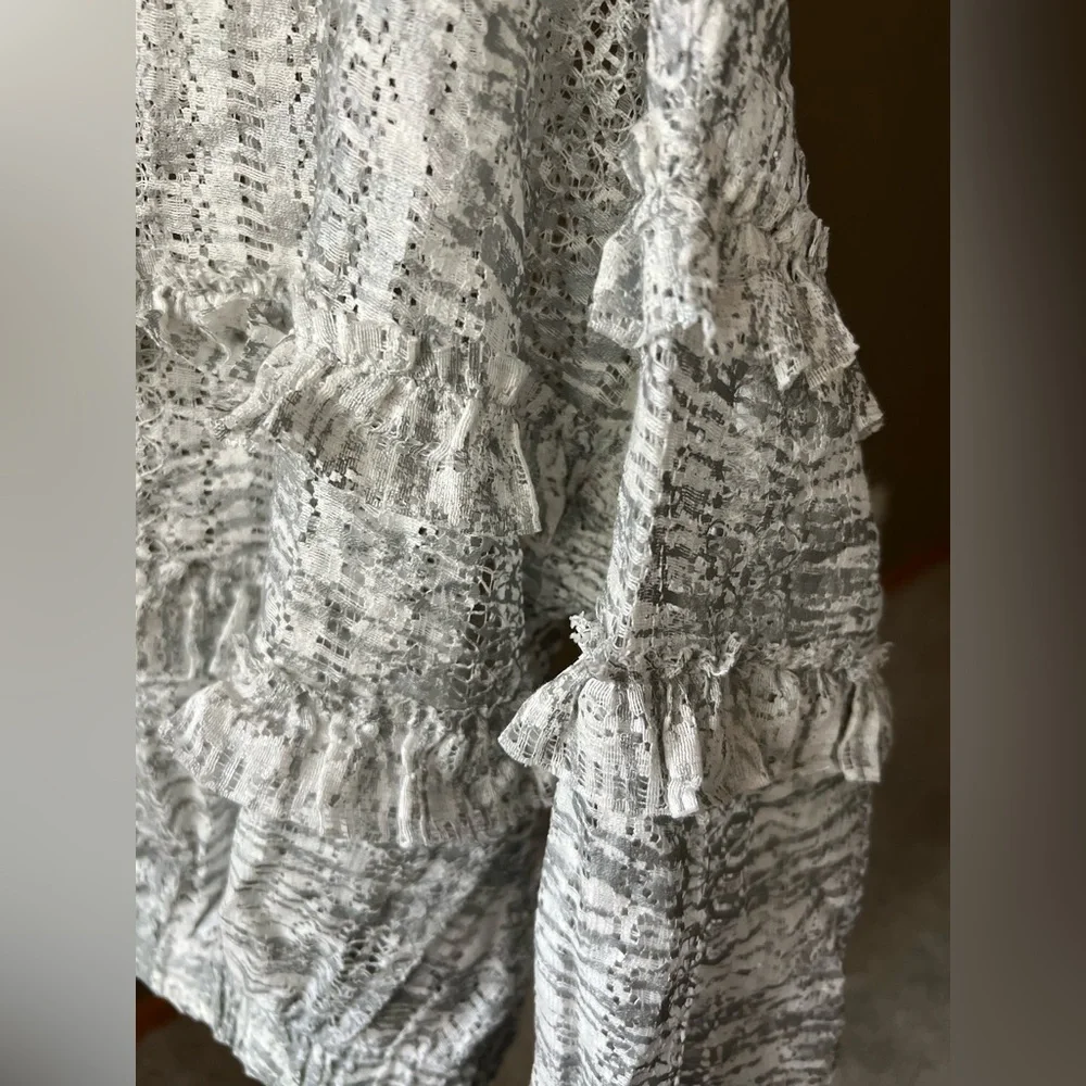 Zara Textured Ruffle Blouse - Picture 2 of 4